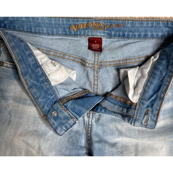 Arizona Jean Co Junior's Shorts Light Wash Distressed Denim Cuffed Bermuda Sz 5 - Picture 4 of 9